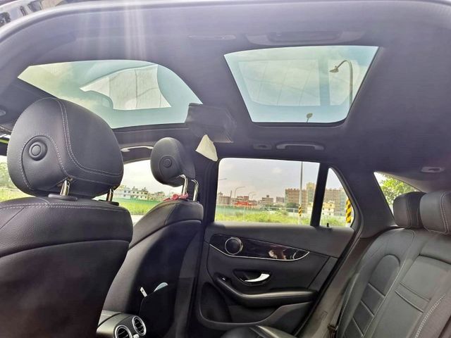 2019 M-Benz GLC 300 4MATIC  第13張相片