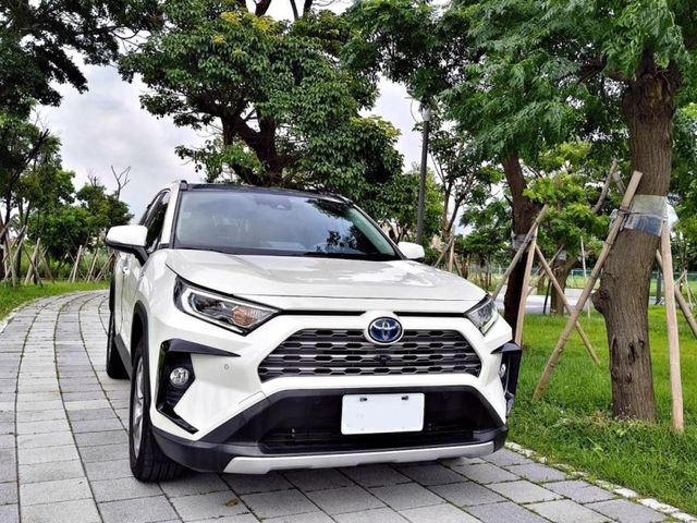 2019 Toyota RAV4 2.5 Hybrid旗艦  第6張相片