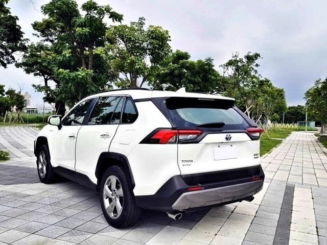 2019 Toyota RAV4 2.5 Hybrid旗艦  第7張相片