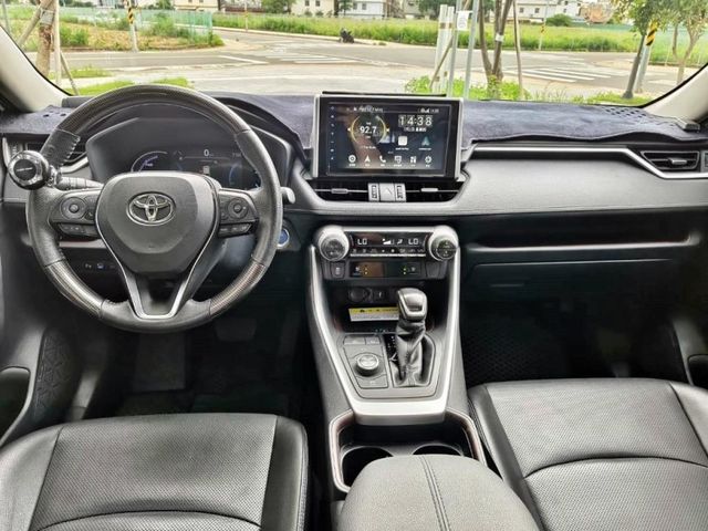 2019 Toyota RAV4 2.5 Hybrid旗艦  第8張相片