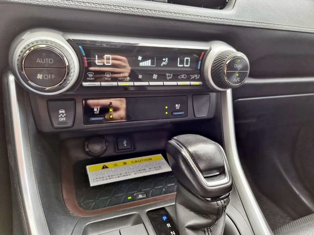 2019 Toyota RAV4 2.5 Hybrid旗艦  第14張相片