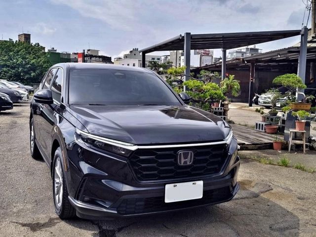 2023 Honda CR-V 1.5 S版 原廠保養、原版件、盲點偵測、電動尾門、低里程  第5張相片