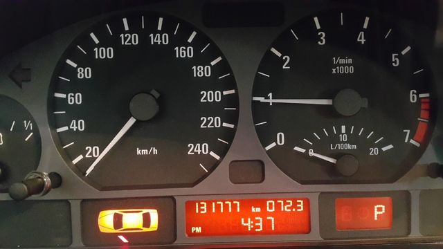 BMW寶馬 318I  第17張相片