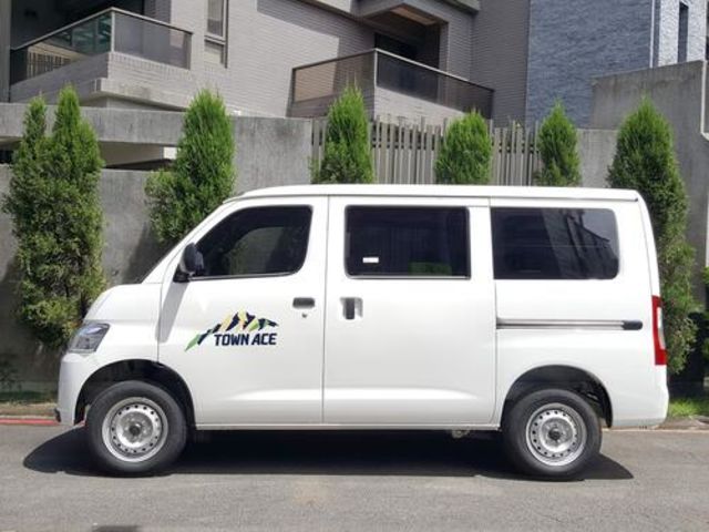 TOYOTA豐田 TOWN ACE  第6張相片
