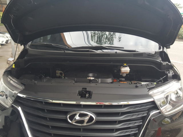 HYUNDAI現代 STAREX  第11張相片