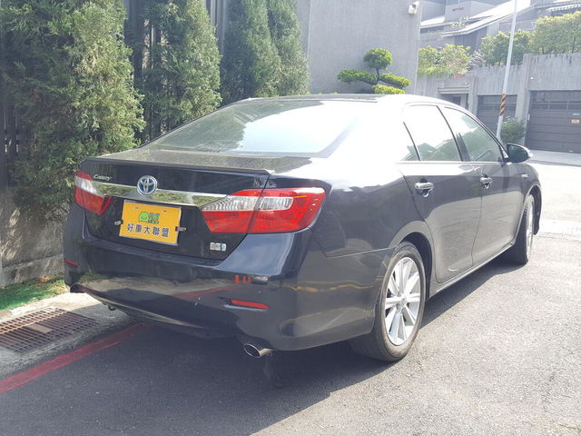 TOYOTA豐田 CAMRY  第2張相片