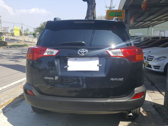TOYOTA豐田 RAV4  第9張相片