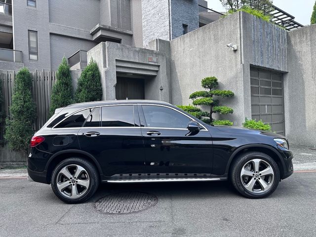 M-BENZ賓士 GLC300  第9張相片