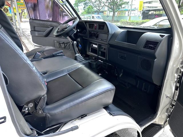 MITSUBISHI三菱 DELICA  第8張相片
