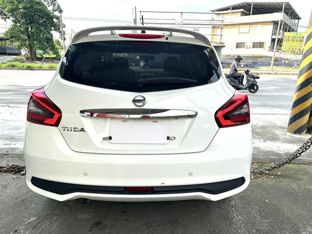 NISSAN日產 TIIDA  第4張相片
