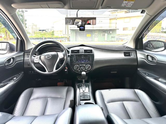 NISSAN日產 TIIDA  第9張相片