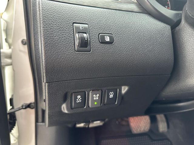 NISSAN日產 TIIDA  第14張相片