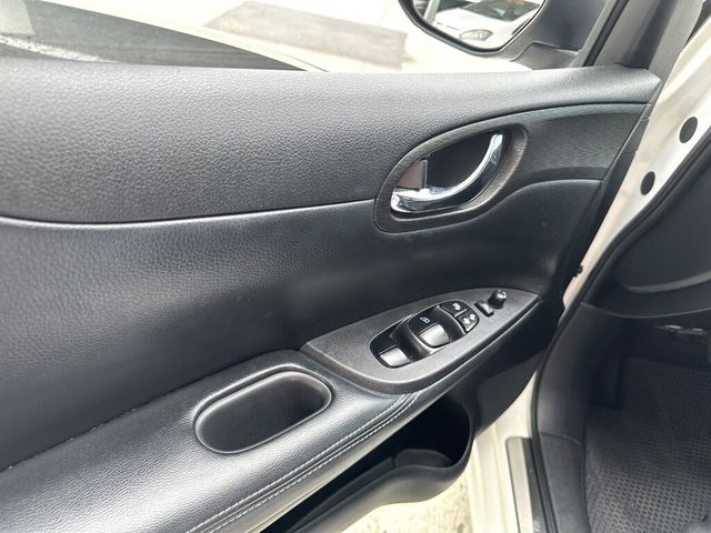 NISSAN日產 TIIDA  第16張相片