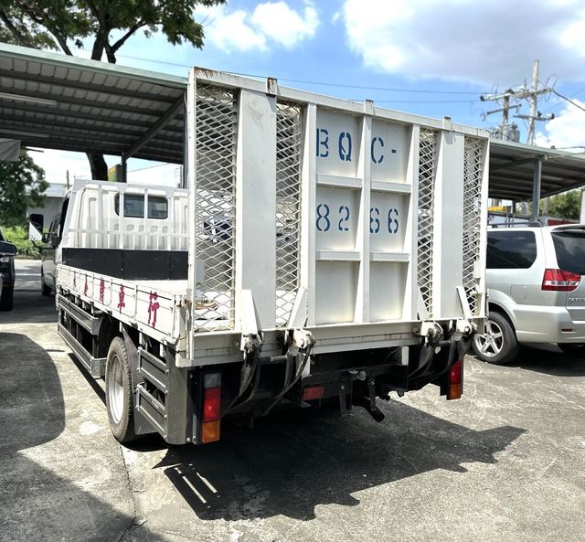 MITSUBISHI三菱 CANTER  第9張相片