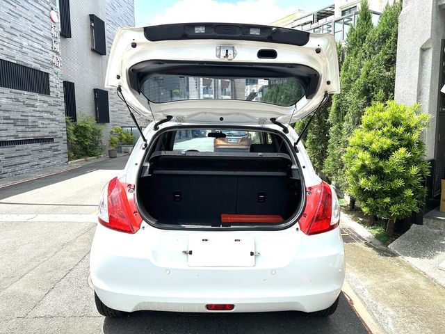SUZUKI鈴木 SWIFT  第10張相片