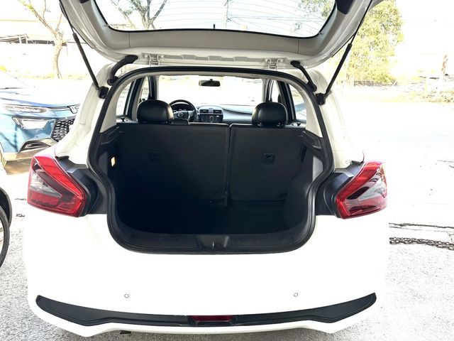 NISSAN日產 TIIDA  第14張相片