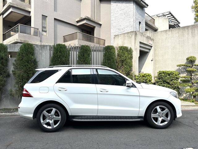 M-BENZ賓士 ML250 BLUETEC 4MATIC  第5張相片