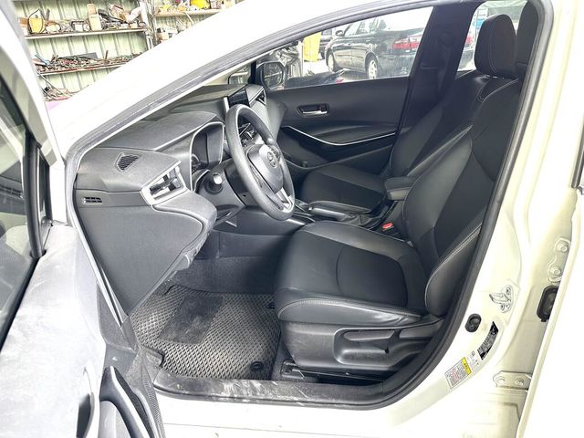 TOYOTA豐田 ALTIS  第5張相片