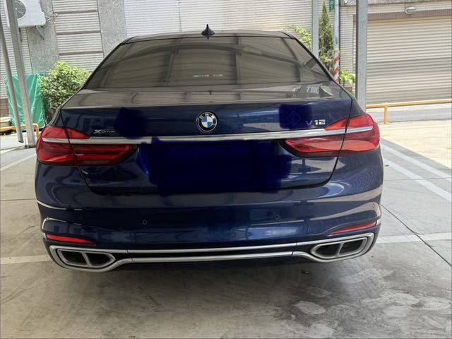 BMW寶馬 760LI  第5張相片