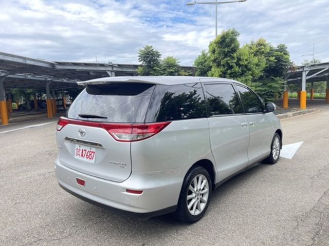 TOYOTA豐田 PREVIA  第2張相片