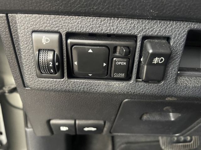 NISSAN日產 TIIDA  第10張相片