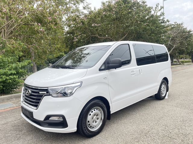 HYUNDAI現代 STAREX  第1張相片