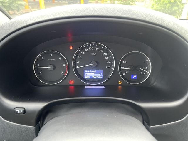 HYUNDAI現代 STAREX  第11張相片