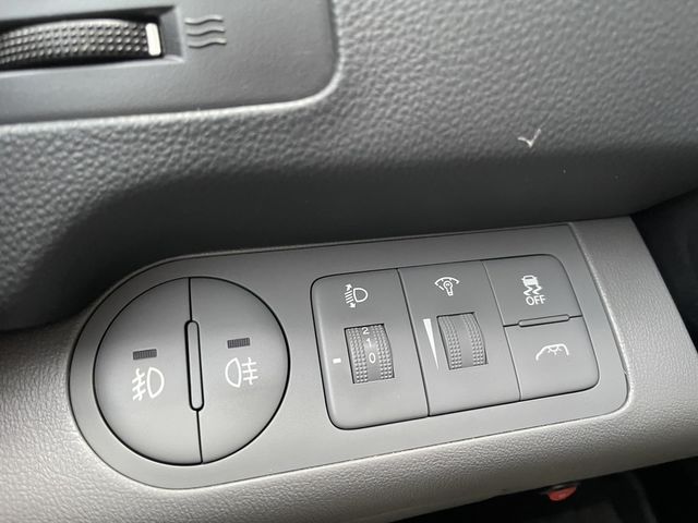 HYUNDAI現代 STAREX  第16張相片
