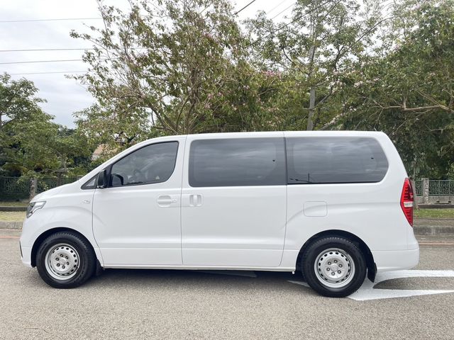 HYUNDAI現代 STAREX  第20張相片
