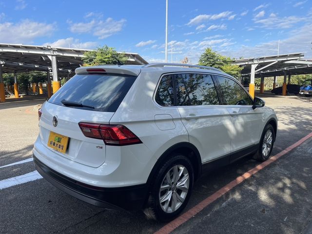 VOLKSWAGEN福斯 TIGUAN  第2張相片
