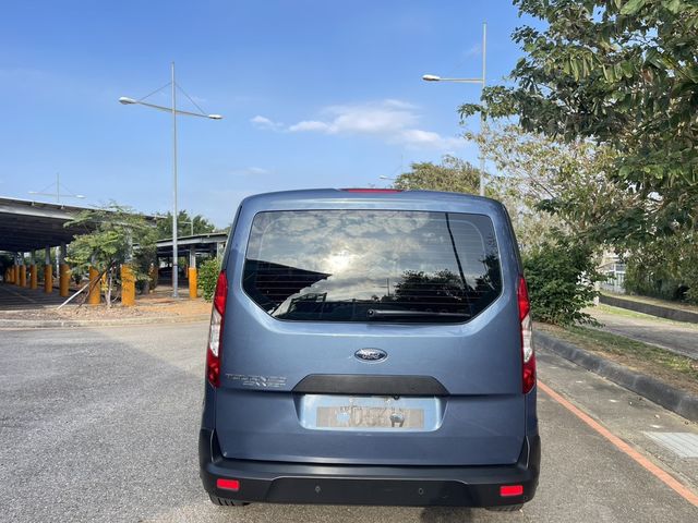 FORD福特 TOURNEO CONNECT  第7張相片