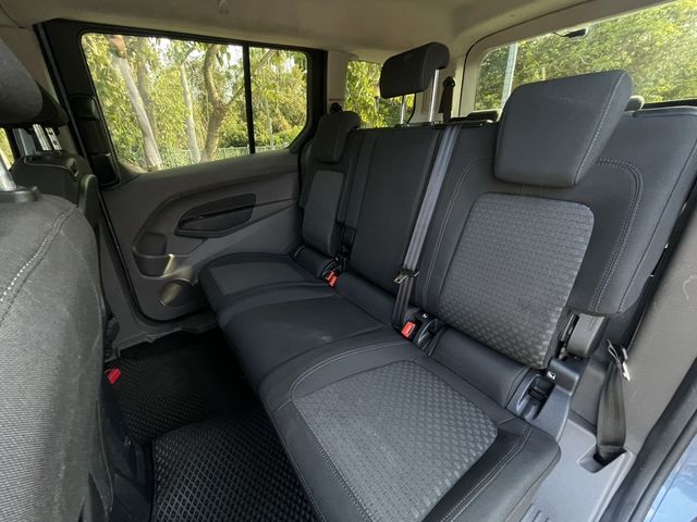 FORD福特 TOURNEO CONNECT  第15張相片