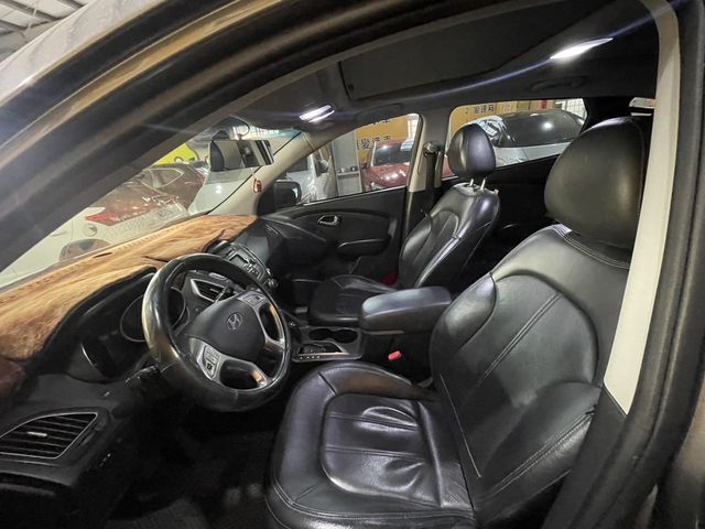 HYUNDAI現代 IX35  第5張相片
