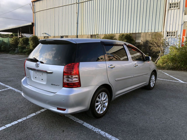 TOYOTA豐田 WISH  第3張相片