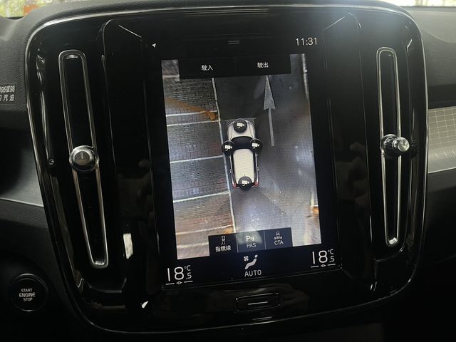 VOLVO富豪 XC40  第15張相片