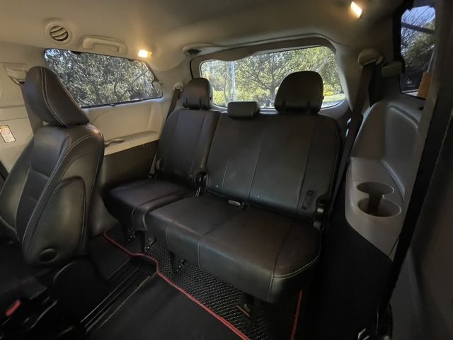 TOYOTA豐田 SIENNA  第7張相片