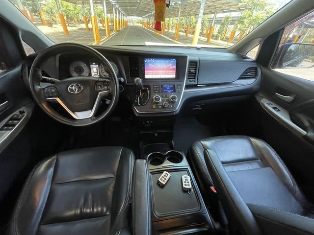 TOYOTA豐田 SIENNA  第9張相片