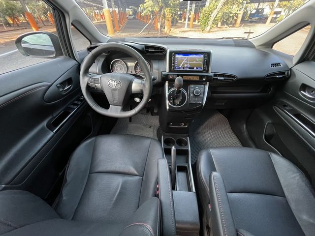 TOYOTA豐田 WISH  第8張相片