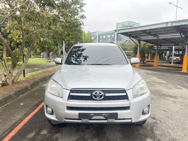 TOYOTA豐田 RAV4  第3張相片