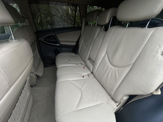 TOYOTA豐田 RAV4  第6張相片