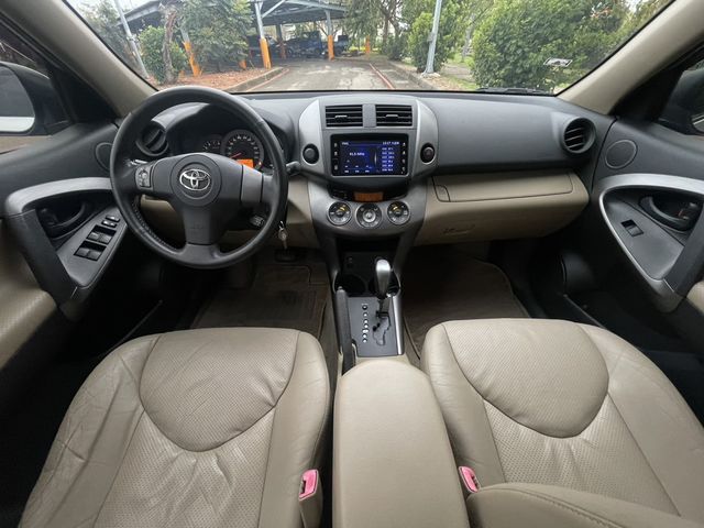 TOYOTA豐田 RAV4  第7張相片