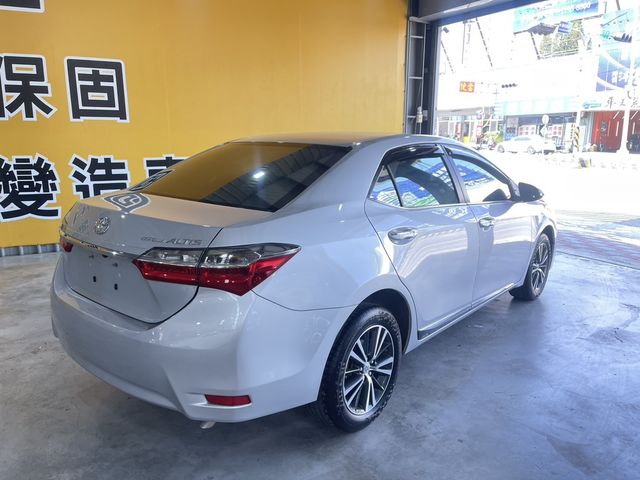 TOYOTA豐田 ALTIS  第2張相片