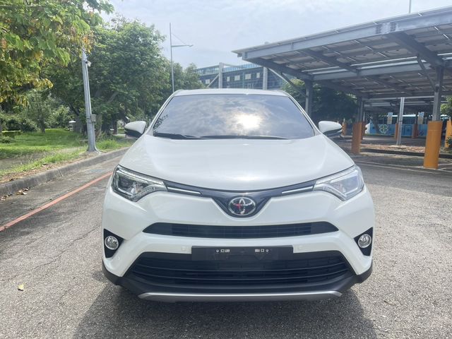 TOYOTA豐田 RAV4  第3張相片
