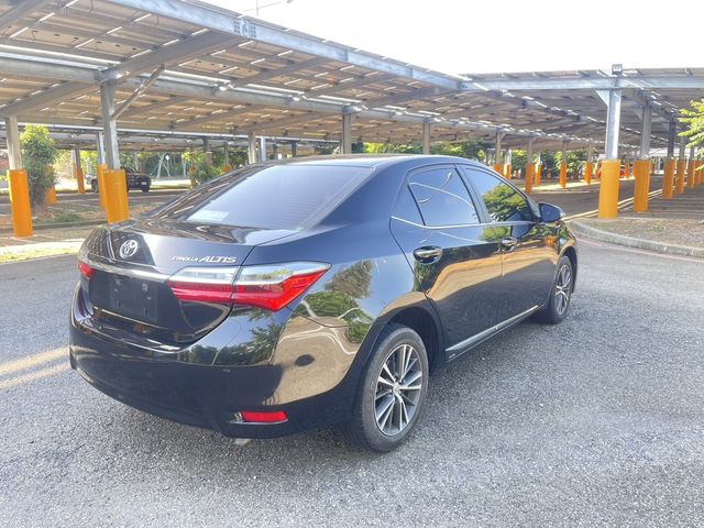 TOYOTA豐田 ALTIS  第2張相片