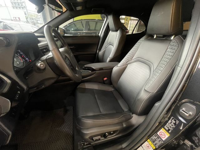 LEXUS凌志 UX200  第5張相片