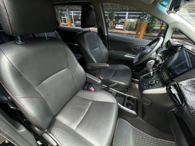 TOYOTA豐田 WISH  第11張相片