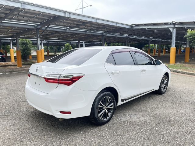TOYOTA豐田 ALTIS  第2張相片