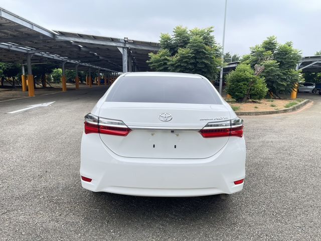 TOYOTA豐田 ALTIS  第4張相片