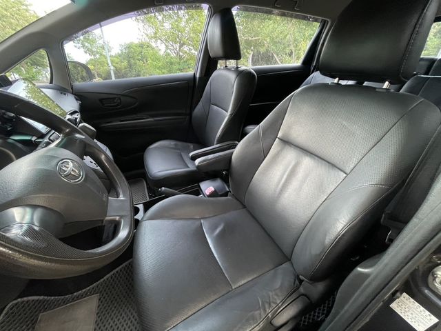 TOYOTA豐田 WISH  第5張相片