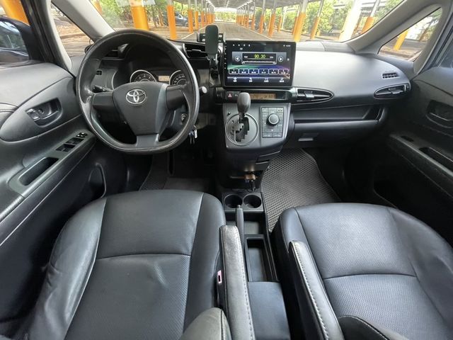 TOYOTA豐田 WISH  第7張相片